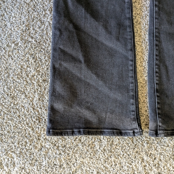 Good American Good Classic Bootcut - Picture 5 of 10